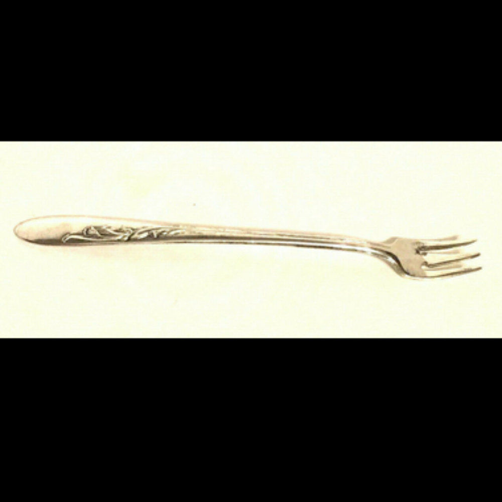Carlton Seafood Fork Silver Plated Vintage 1957 Cherie Cocktail Fork 6" Jewelry